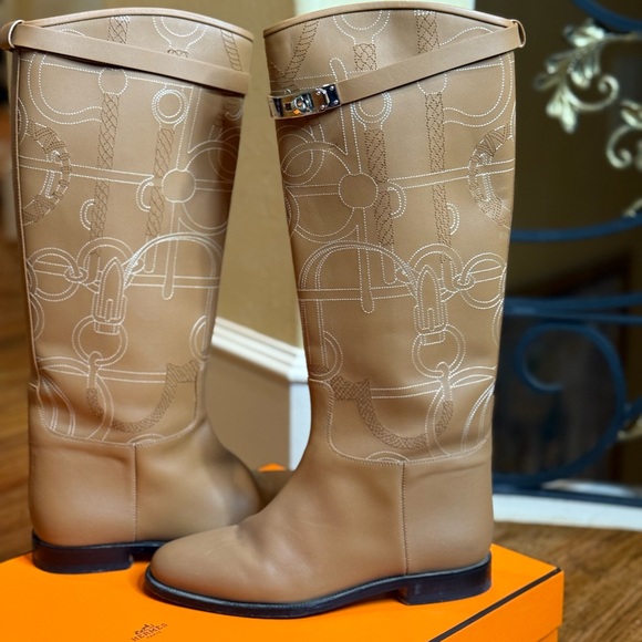Hermes embroidered riding boots - Picture 3 of 10